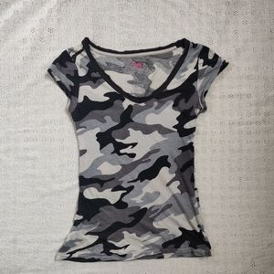 Camo print tee